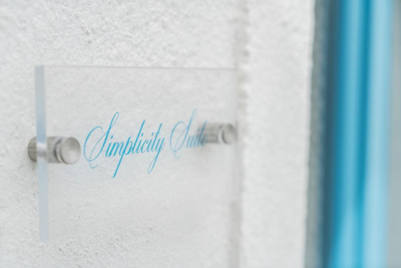 Euphoria Suites & Deluxe Studios Fira  Exterior photo